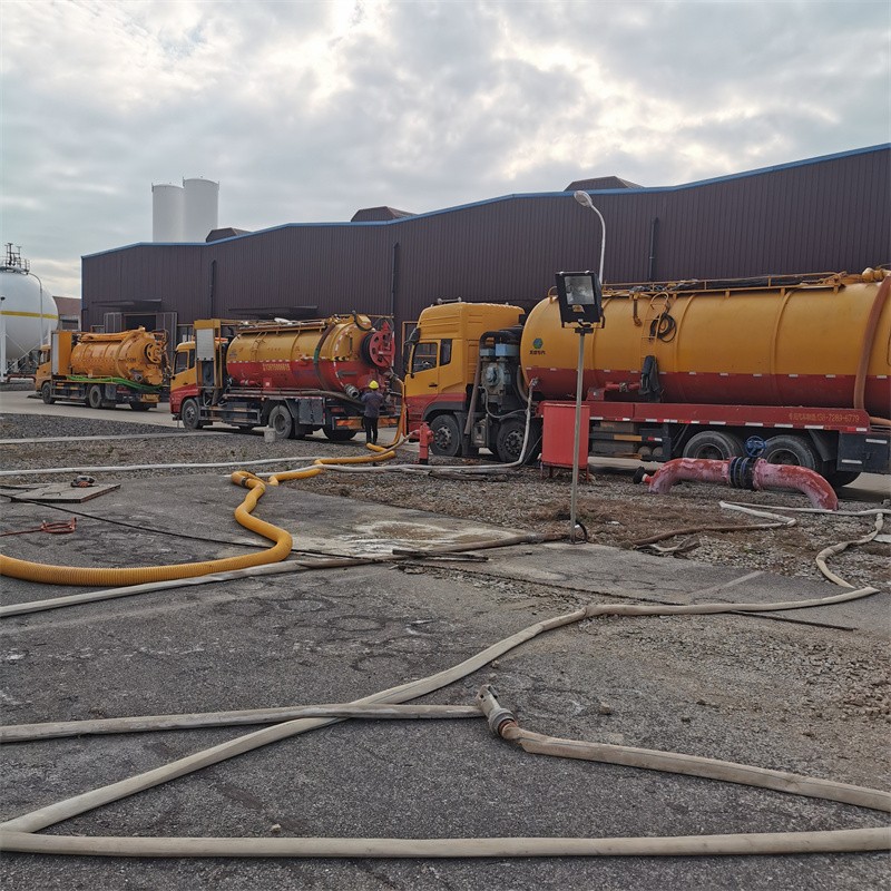 隆林污水池清理